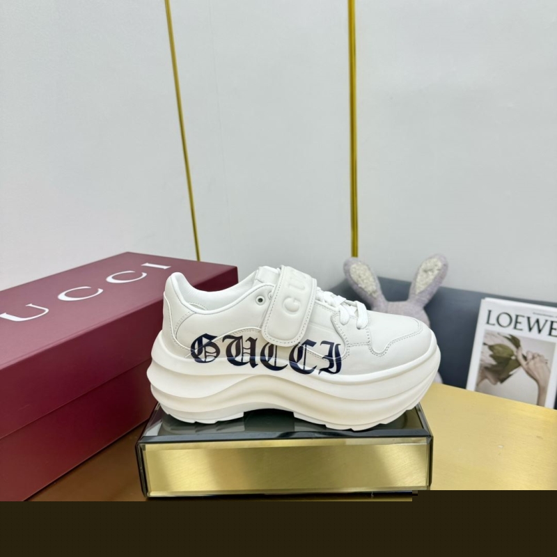G*u*i casual shoes